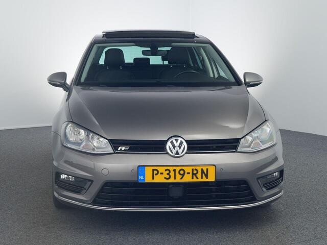 Volkswagen GOLF 1.2 TSI Connected Series R-line | Pano | ACC |Carplay |
