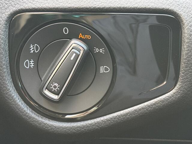 Volkswagen GOLF 1.5 TSI Highline | Virtual | Camera | Adapt. Cruise | Carplay | Rijklaar incl. 1 jaar Bovag garantie