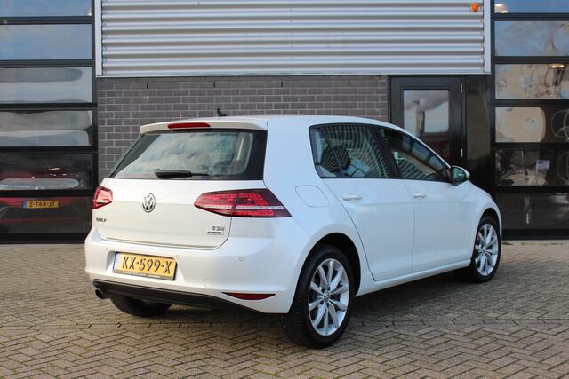 Volkswagen GOLF 1.2 TSI Connected Series / Carplay / Camera / N.A.P.