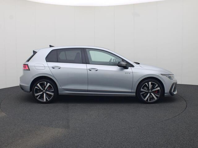 Volkswagen GOLF 1.5eHybrid 200kW/272PK GTE · Leder · Trekhaak · Apple/Android Car Play · 360°Camera · Elektrische stoelverstelling · Garantie tot 01-02-2030 of 100000km.