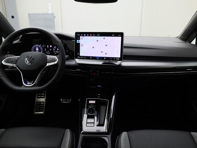 Volkswagen GOLF 1.5eHybrid 200kW/272PK GTE · Leder · Trekhaak · Apple/Android Car Play · 360°Camera · Elektrische stoelverstelling · Garantie tot 01-02-2030 of 100000km.