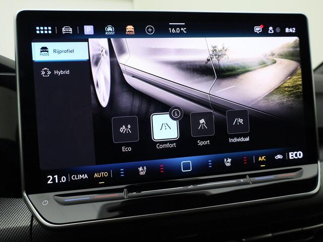 Volkswagen GOLF 1.5eHybrid 200kW/272PK GTE · Leder · Trekhaak · Apple/Android Car Play · 360°Camera · Elektrische stoelverstelling · Garantie tot 01-02-2030 of 100000km.