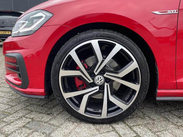 Volkswagen GOLF 7,5 GTI 2.0 TSI 230pk DSG / Aut. Fun Led Navi Pro DCC Pano 19" !!
