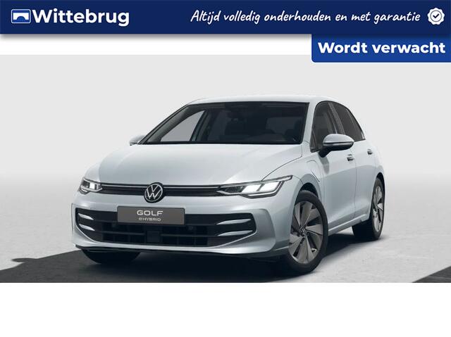 Volkswagen GOLF 1.5 eHybrid 204PK DSG Life Edition / Achteruitrijcamera / Getint Glas / 17'' LMV / VW