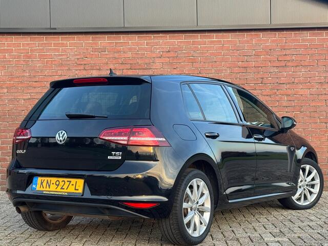 Volkswagen GOLF 1.2 TSI | NL-AUTO! | LEDER/STOF! | NAVI!