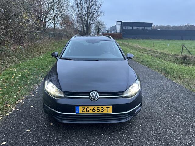 Volkswagen GOLF 1.5 TSI Highline