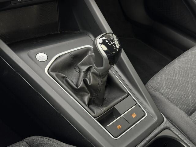 Volkswagen GOLF 1.0 TSI Life | Camera | Dodehoek | ACC