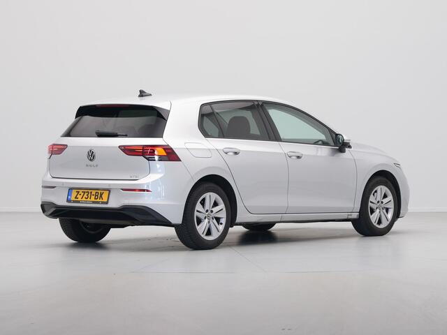 Volkswagen GOLF 1.0 eTSI 110pk DSG Life Business Navigatie Stoel/Stuurverwarming Massage Acc Pdc