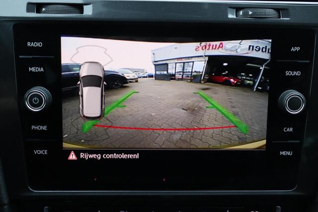 Volkswagen GOLF 1.4 TSI Highline Business R Camera, Climate control, Stoelverwarming