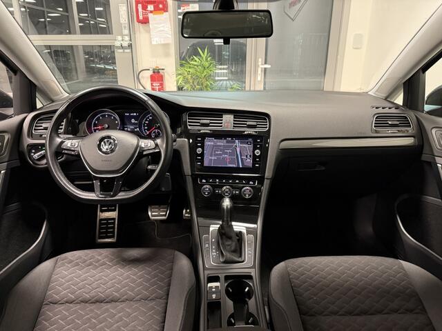 Volkswagen GOLF 1.5 TSI Highline/ Pano/ Automaat/ Navi/ Trekhaak