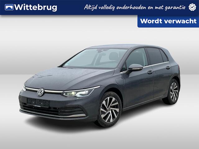 Volkswagen GOLF 1.4 eHybrid 204pk DSG Style / Panorama dak / IQ led / Memory Seat / Achteruitrij camera / Bekleding velours / 16'' LMV