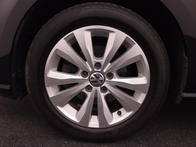 Volkswagen GOLF 1.0 TSI Comfortline NAVI / CLIMA / PDC / CRUISE / CARPLAY / DAB+ / NL-AUTO