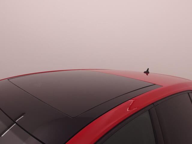 Volkswagen GOLF 2.0 TSI GTI 245PK Performance PANORAMADAK / FULL LED / SFEER / CARPLAY / NAVI / DAB+ / ACC / NL-AUTO