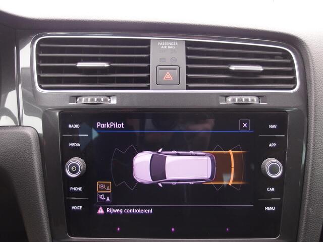 Volkswagen GOLF Variant 1.5 TSI Comfortline Business TREKHAAK / NAVI / CLIMA / PDC / CARPLAY / DAB+ / ACC / NL-AUTO