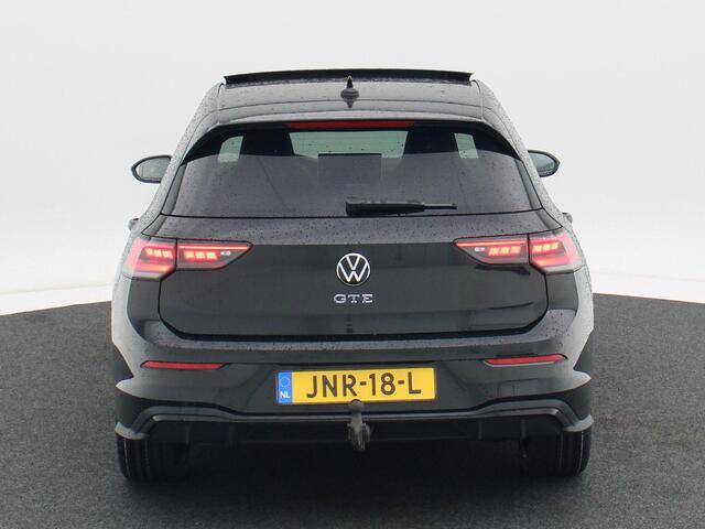 Volkswagen GOLF 1.5 eHybrid 272 Pk GTE Black Style | Full LED | Panoramadak | Trekhaak | Leder | Camera | Stoelverwarming/Koeling | Camera | 18 Inch | 21.321 Km!!