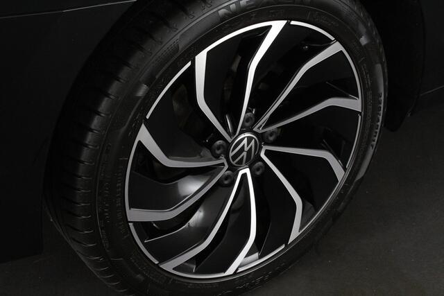 Volkswagen GOLF Variant 1.0 eTSI Life Business Camera/Trekhaak/winterpakket/17inch/Adaptieve cruise control