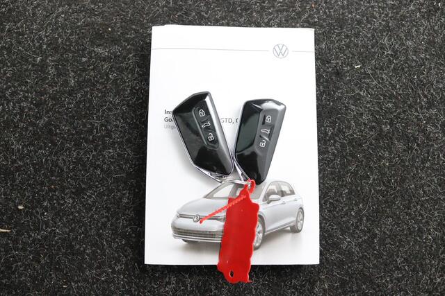 Volkswagen GOLF 1.5 eTSI Style BOVAG Garantie | Schuif- / kanteldak | Climate Control | Adaptieve Cruise Control