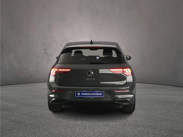 Volkswagen GOLF Life Edition 1.5 eTSI 115pk DSG Automaat Adaptive cruise control, Achteruitrijcamera, Stoelverwarming, Parkeersensoren, App connect, LED koplampen