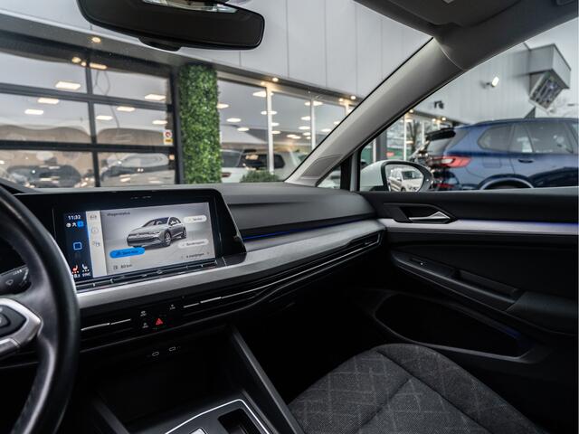 Volkswagen GOLF 1.0 eTSI DSG Active | Clima | Ambient |