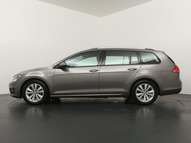 Volkswagen GOLF Variant 1.0 TSI Comfortline - Navigatie - Climate Controle - Parkeersens V+A - Trekhaak