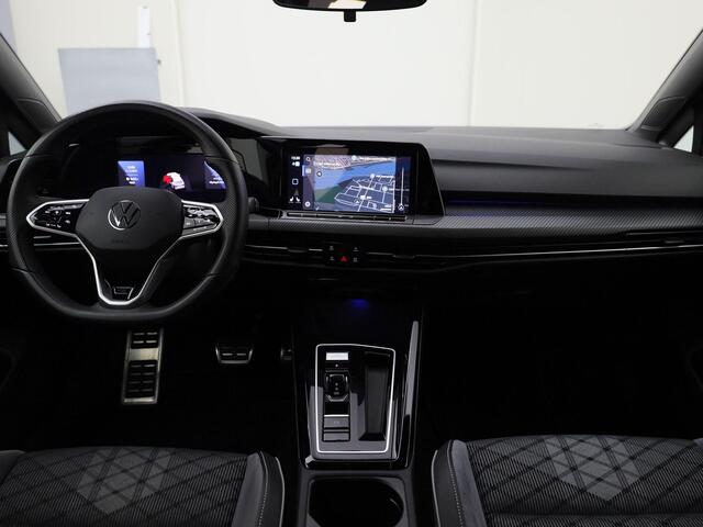 Volkswagen GOLF Variant 1.5eTSI 96kW/130PK R-Line Black Style DSG · Camera · Navigatie · Trekhaak · Apple/Android Car Play · Stoelverwarming ·