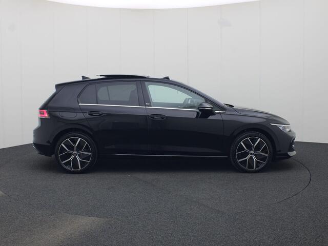 Volkswagen GOLF 1.5eTSI/150PK Style 50 Edition DSG · Panoramadak · Apple/Android Car Play · Massagefunctie · Camera · Garantie t/m 28-10-2026