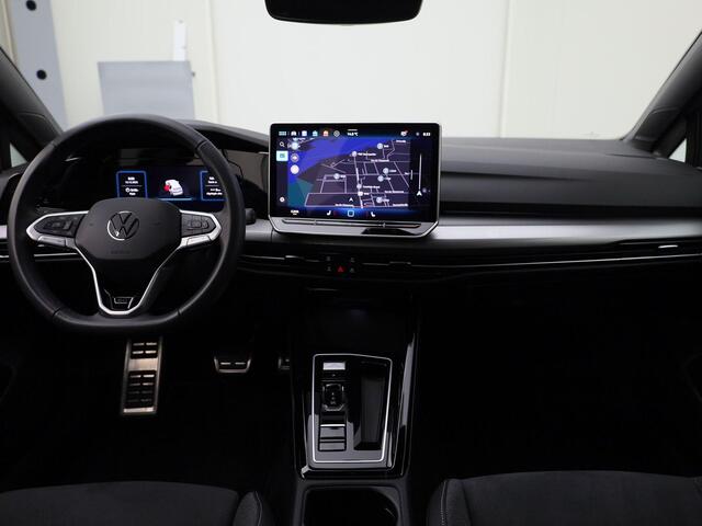 Volkswagen GOLF 1.5eTSI/150PK Style 50 Edition DSG · Panoramadak · Apple/Android Car Play · Massagefunctie · Camera · Garantie t/m 28-10-2026
