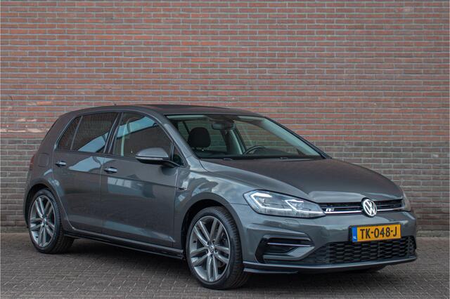 Volkswagen GOLF 1.5 TSI 150pk DSG Highline, R-Line, Carplay, Stoelverwarming, Full LED, Trekhaak, Navigatie, Adaptive Cruise, PDC.