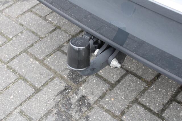 Volkswagen GOLF Variant 1.5 eTSI Automaat Life Business | Verw. Voorstoelen & stuurwiel | Trekhaak | Adapt. Cruise | PDC V+A | DAB