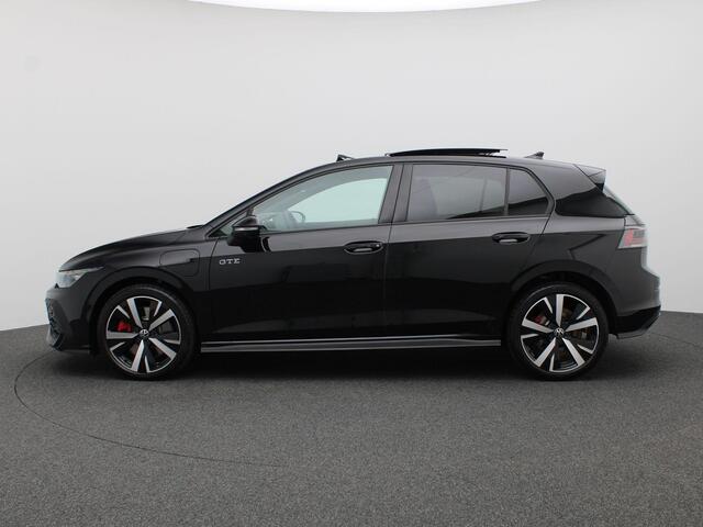Volkswagen GOLF 1.5 eHybrid GTE 272PK DSG Pano-Schuifdak, Head-Up Display, Trekhaak, Matrix-LED Verlichting, 360gr. Camera, Keyless, Side Assist, Stoel-Stuurverwarming, 18" LM Velgen
