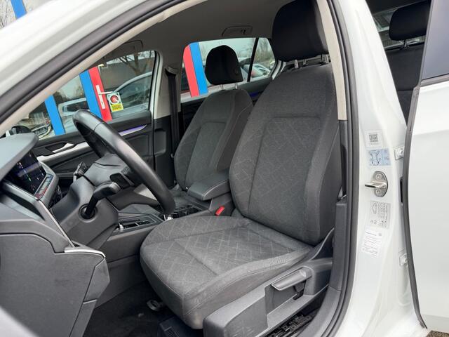 Volkswagen GOLF 1.5 eTSI Automaat Navi Carplay Camera Led Airco(ECC)