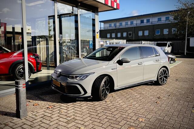 Volkswagen GOLF 1.0 eTSI Life | R-LINE PAKKET | LED | CARPLAY | VIRTUAL DASH