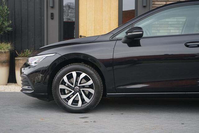 Volkswagen GOLF VIII 1.0 TSI Active