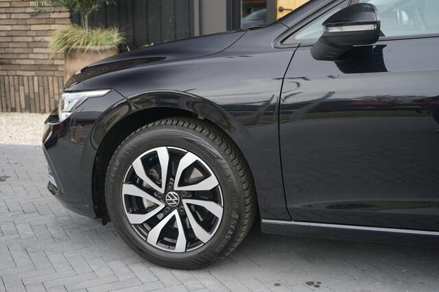 Volkswagen GOLF VIII 1.0 TSI Active
