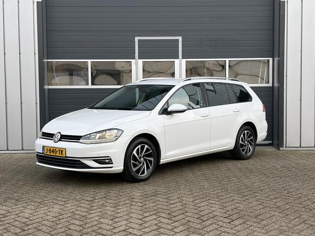 Volkswagen GOLF Variant 1.0 TSI Highline | Parkeer sensoren | Stoel verwarming | Clima | Navi |