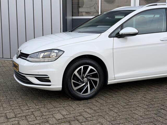Volkswagen GOLF Variant 1.0 TSI Highline | Parkeer sensoren | Stoel verwarming | Clima | Navi |