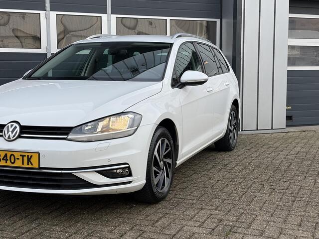 Volkswagen GOLF Variant 1.0 TSI Highline | Parkeer sensoren | Stoel verwarming | Clima | Navi |