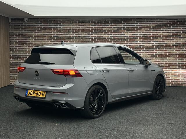 Volkswagen GOLF 1.5 eTSI R-Line Dodehoek herkenning | Camera | Virtual display | Keyless entry