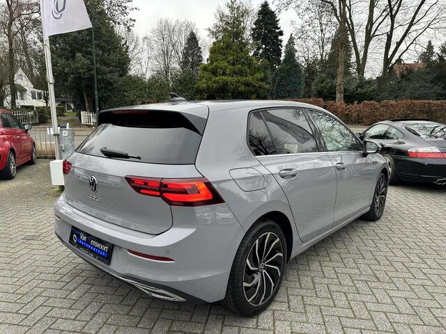 Volkswagen GOLF 1.5 eTSI 150PK DSG Style IQLight|ACC|Camera|Memory|Massage|DAB|CarPlay