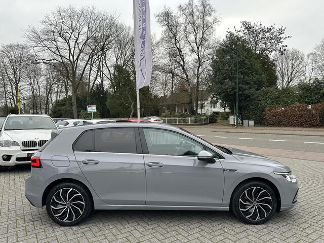 Volkswagen GOLF 1.5 eTSI 150PK DSG Style IQLight|ACC|Camera|Memory|Massage|DAB|CarPlay