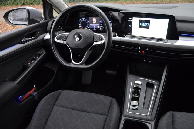 Volkswagen GOLF 1.0 eTSI Life Automaat/Navi/Pdc/Ecc/Panoramadak/Apple Carplay/Android Auto/Cr-Controle/Privacy-Glass/18-Inch-Lmv/virtueel dashboard