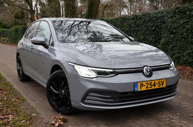 Volkswagen GOLF 1.0 eTSI Life Automaat/Navi/Pdc/Ecc/Panoramadak/Apple Carplay/Android Auto/Cr-Controle/Privacy-Glass/18-Inch-Lmv/virtueel dashboard