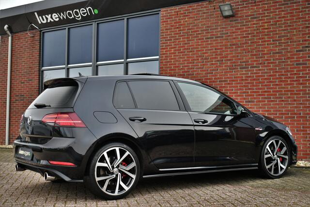 Volkswagen GOLF 2.0 TSI GTI Performance Pano ACC 19inch Keyless Alcantara