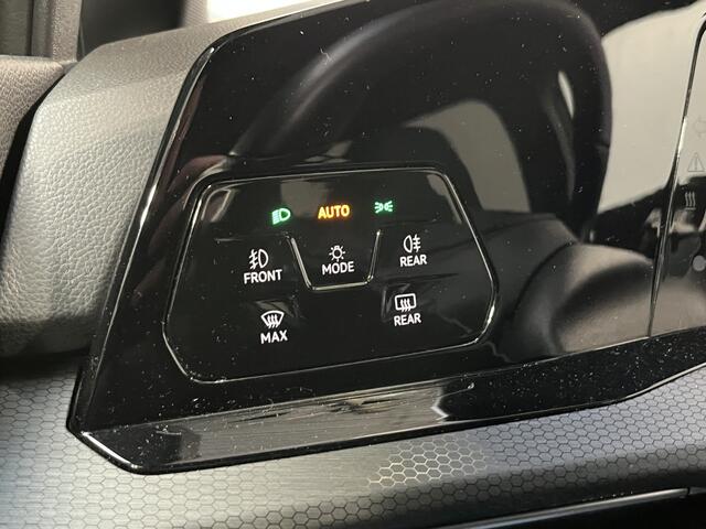 Volkswagen GOLF 1.4 eHybrid GTE / AUTOMAAT/ MATRIX/ STOEL + STUUR VERWARM./ KEYLESS/ RIJ-MODI/ APP CONNECT/ ADAPT. CRUISE/ CAMERA + SENSOREN/ NAVI/ DAB/ 18'' LMV