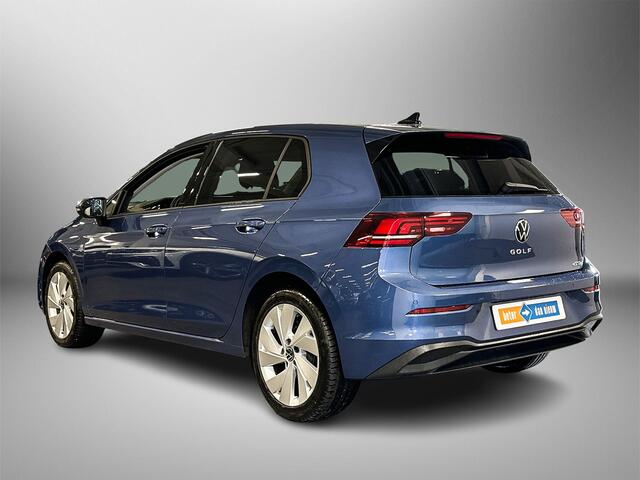 Volkswagen GOLF 1.5 115pk eTSI Life Edition Velgen 'Nottingham', 17 inch lichtmetaal | Keyless entry & go | Adaptive cruise control