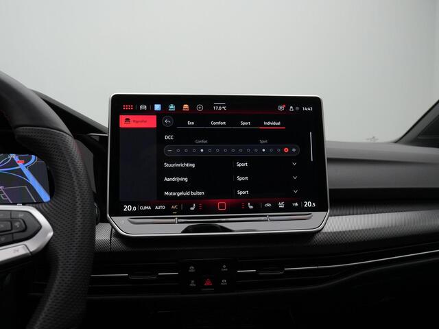 Volkswagen GOLF 2.0 TSI 265 pk DSG GTI | Panoramadak | Adaptief onderstel | Head-up display | 360 camera | IQ Light