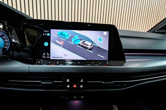 Volkswagen GOLF 1.5 eTSI R-Line | PANO | STOELVERWARMING