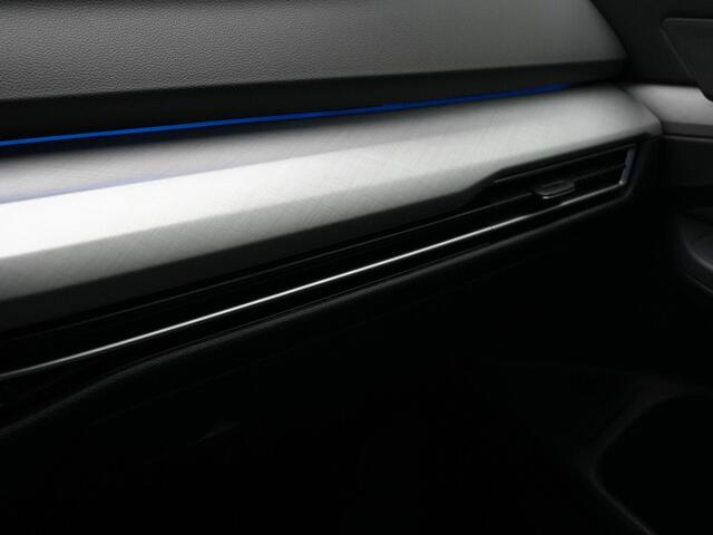 Volkswagen GOLF 1.0 TSI 110 pk Life Business | Geheugen-/massagestoel | Stuur-/stoelverwarming | Achteruitrijcamera | Adaptive Cruise | Navigatie