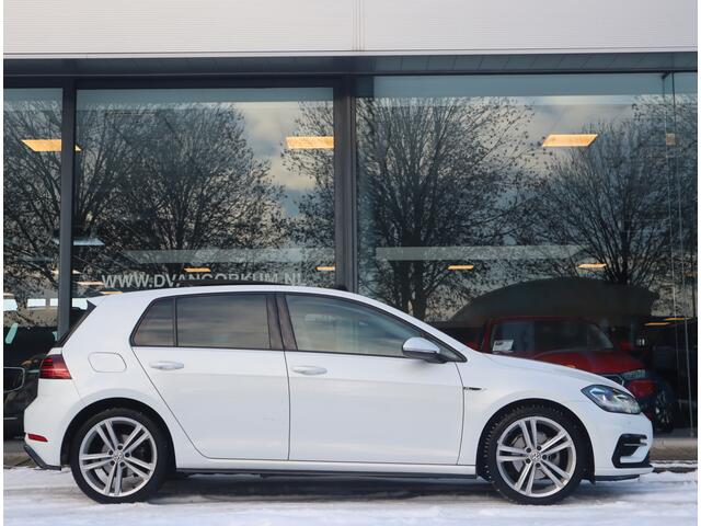 Volkswagen GOLF 1.5 TSI Highline / Panoramadak