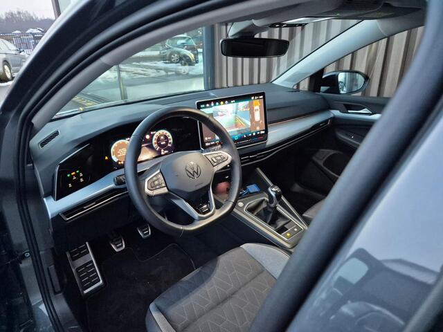 Volkswagen GOLF 1.5TSI 150pk Goal Variant | BTW | Camera | Carplay | Stuur-stoelverw. | LED
